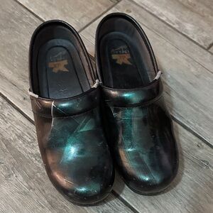Fair Dansko XP Black and Green Mules 37